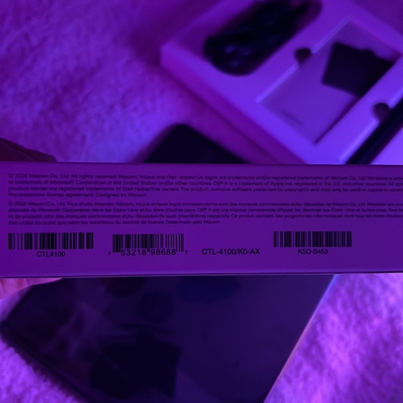 Wacom - Intuos Graphic Drawing Tablet for Mac, PC, Chromebook & Android - Picture 8 of 8